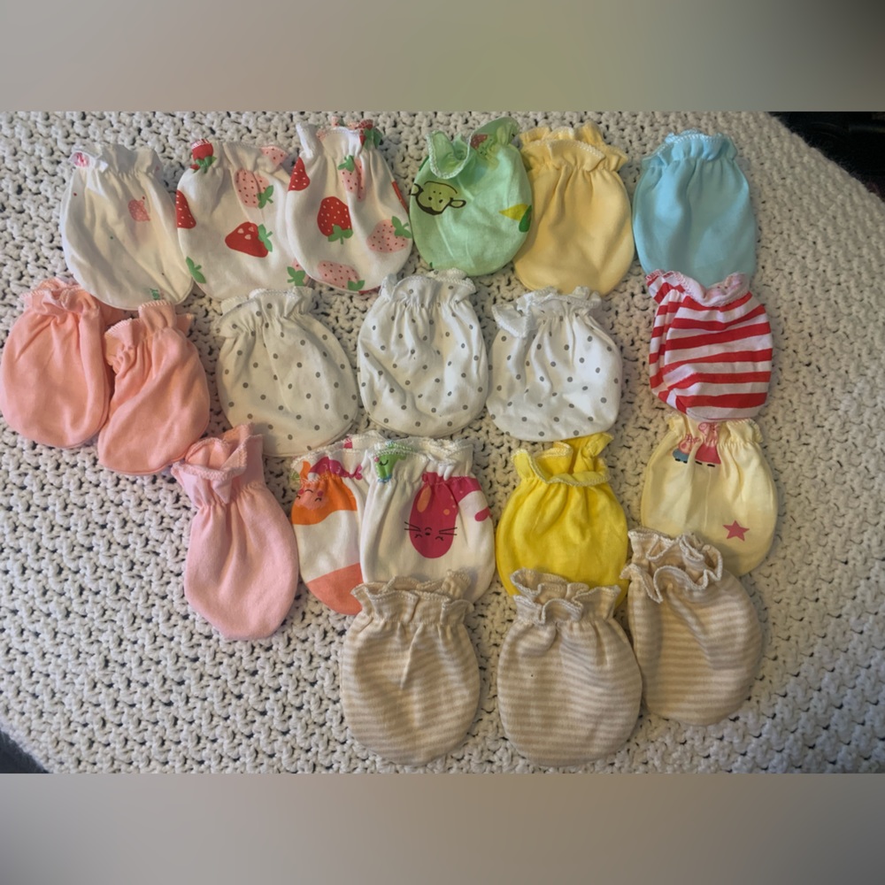 20 Pack of Mittens